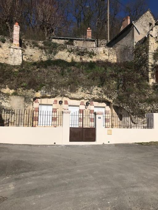 La Cavee Du Coteau, Petit Cocon Troglodytique Villa Vouvray Eksteriør billede